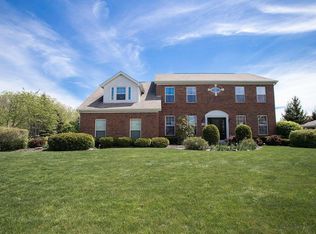 1699 Harrison Pond Dr, New Albany, OH 43054