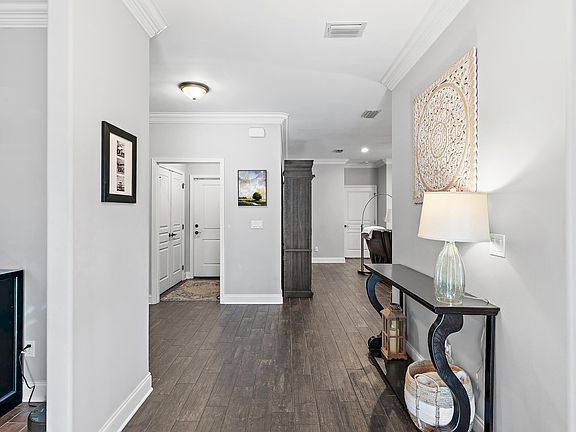 4th image of 340 Elliott Rd SE