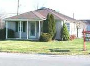 26079 Arsenal Rd, Flat Rock, MI 48134