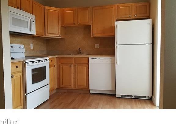 Upgraded kitchen with brand new appliances