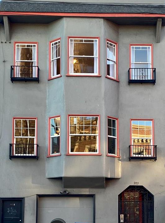 1st image of 903 N Point St #1/2