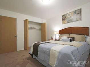 3901 Hammerberg Rd APT F11, Flint, MI 48507