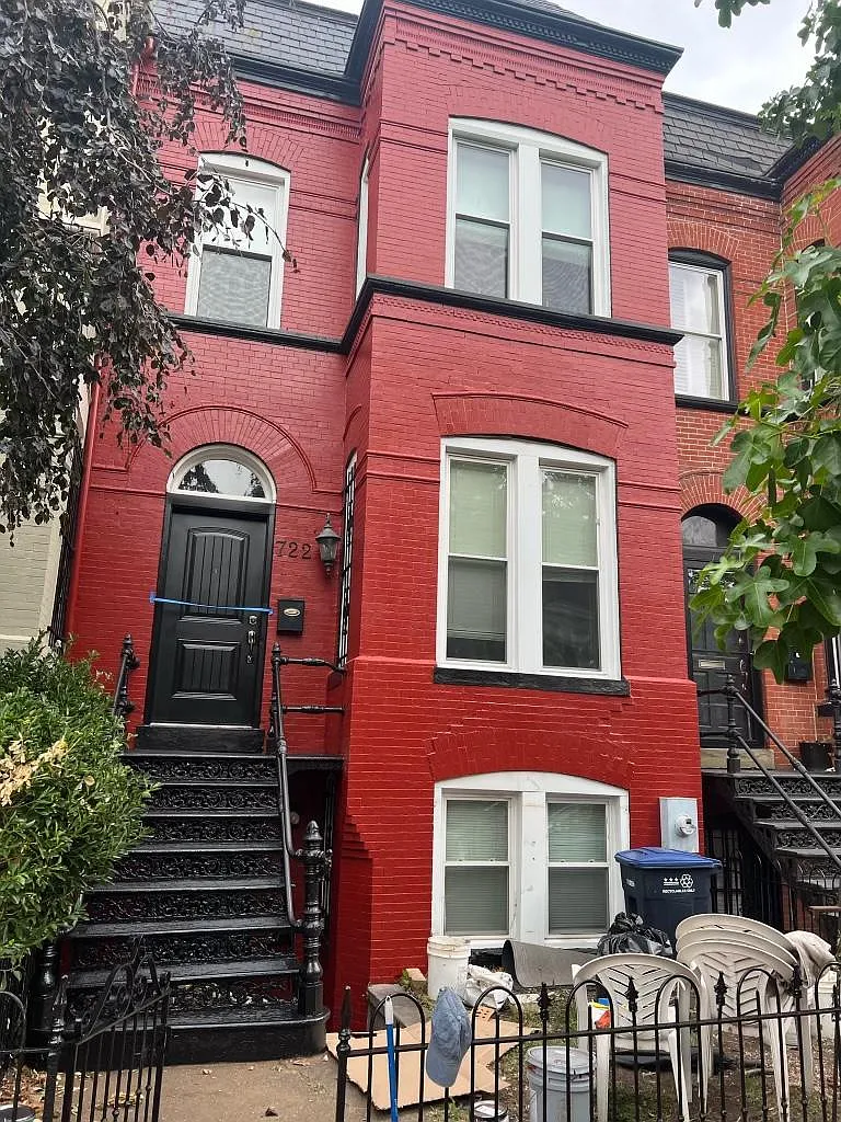 722 G St NE — Photo 1