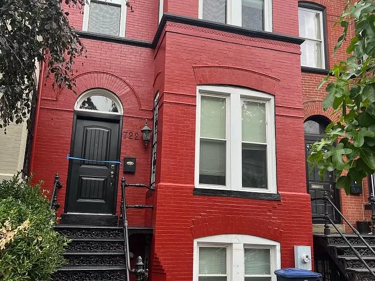 8 G St NE — Photo 1