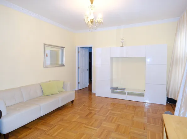 3039 Ocean Parkway image 1 of 10