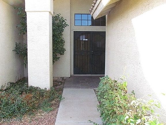 3rd image of 3104 N 110th Ave