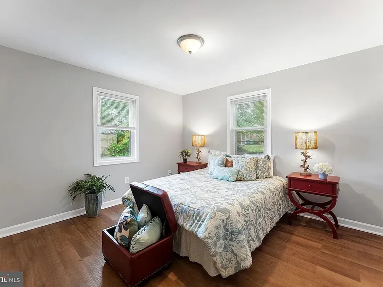 2711 Edfeldt Dr — Photo 5