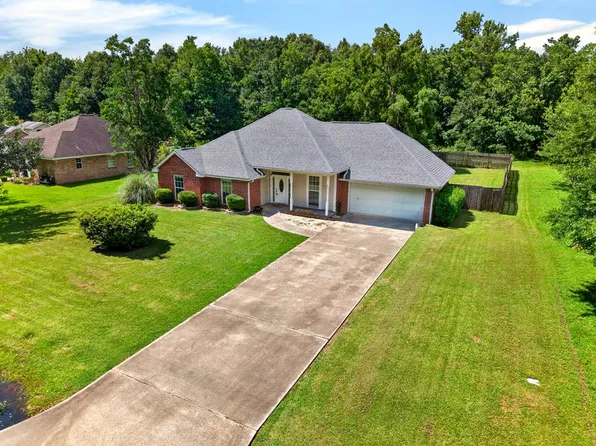 119 Williamsburg Rd, Picayune, MS 39466