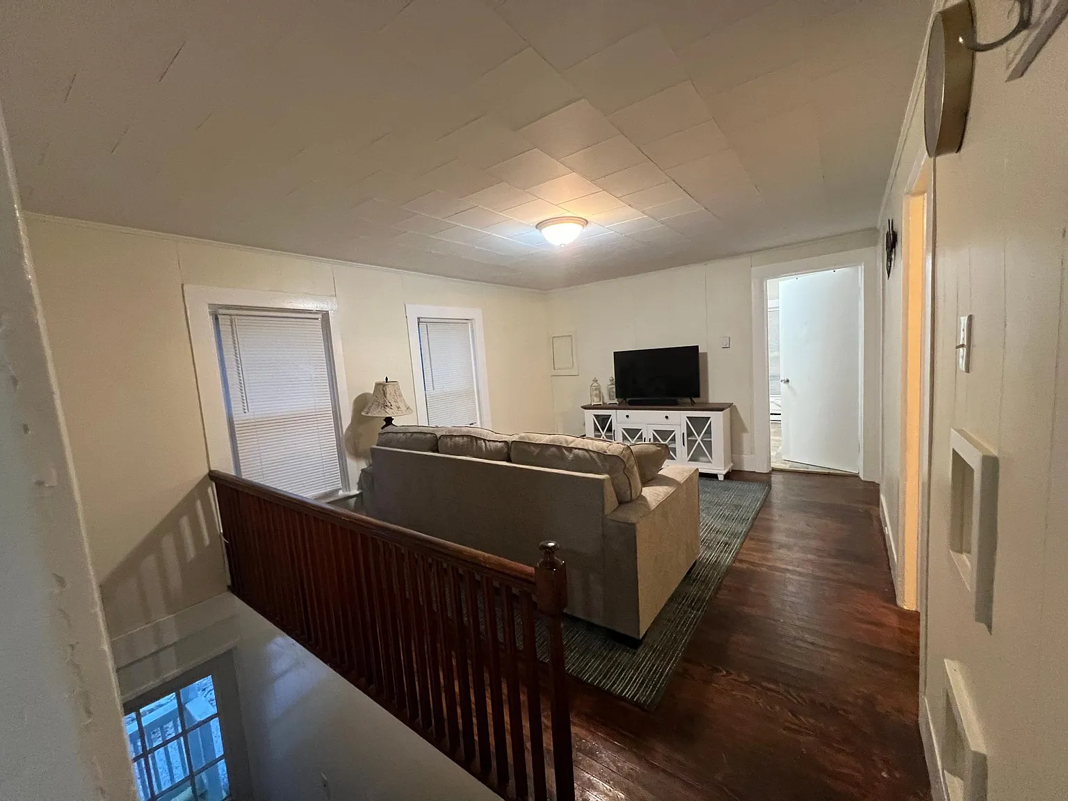 4 Cottage Pl — Photo 4