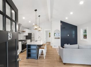 19 Madison Trl, Hopatcong, NJ 07843