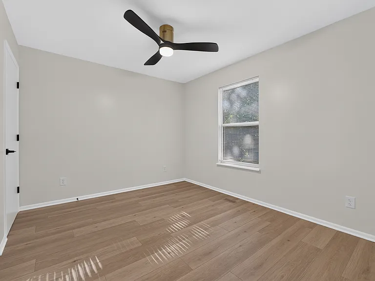 716 Bell Ave — Photo 12
