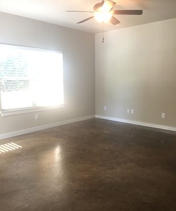 5th image of 639 Bluffside Dr
