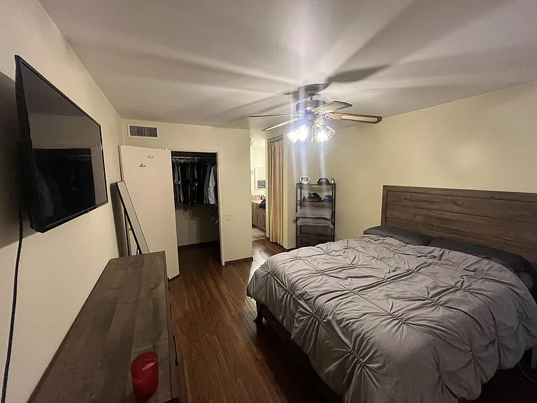5460 White Oak Ave #K101 — Photo 6