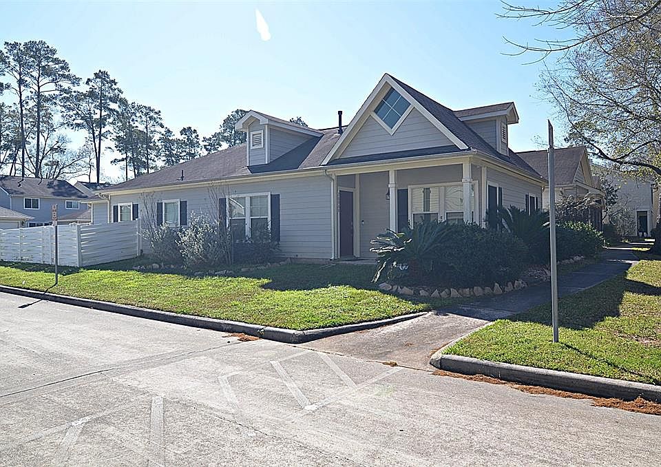 1st image of 26868 Manor Crest Ct