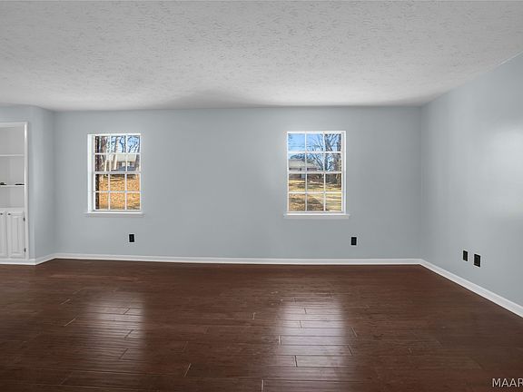 4th image of 536 Farmington Rd