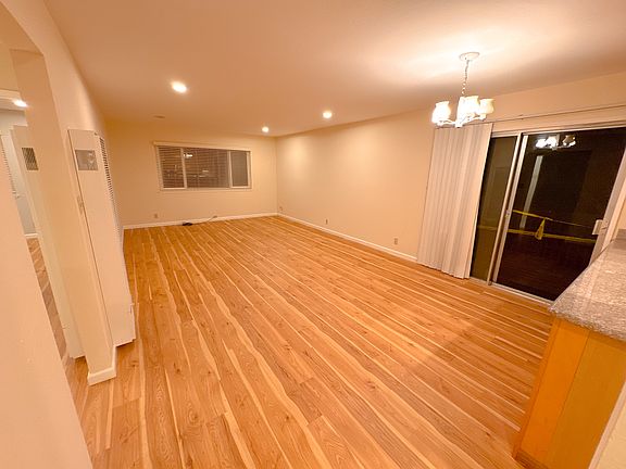 5th image of 552 Everett Ave APT 6