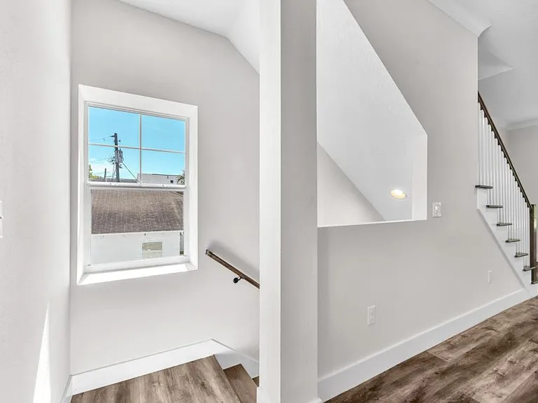 3120 W Azeele St #1 — Photo 37