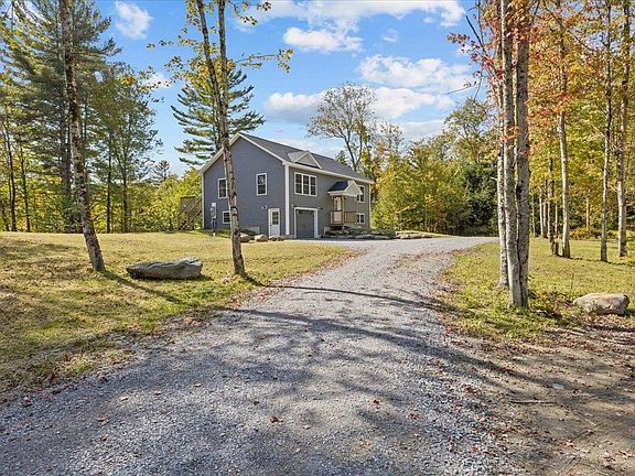 3rd image of 547 Kinsley Road