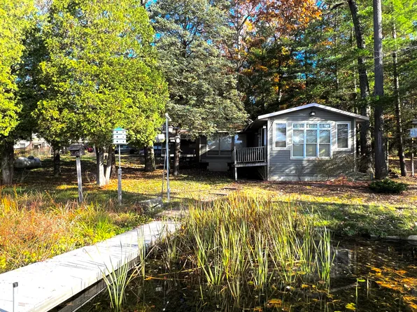 5229 Brown St, Twin Lake, MI 49457