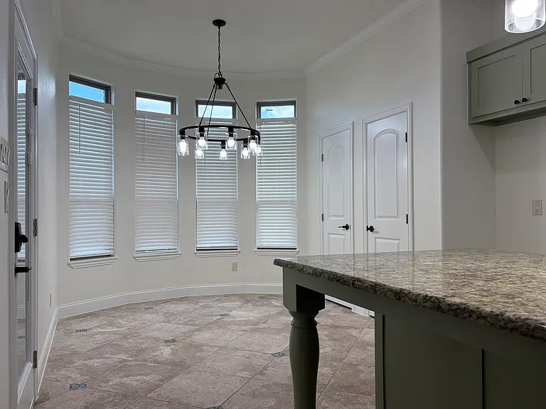 2206 Hartley Dr — Photo 8