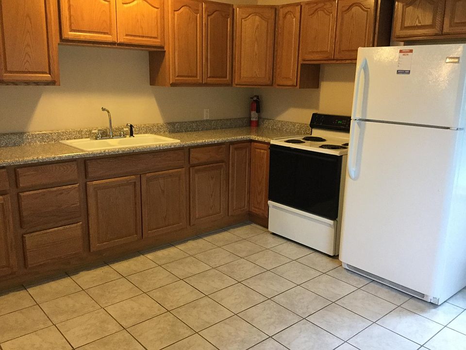 2nd image of 4934 Imperial St