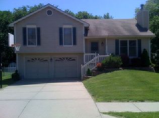 111 NE 109th St, Kansas City, MO 64155