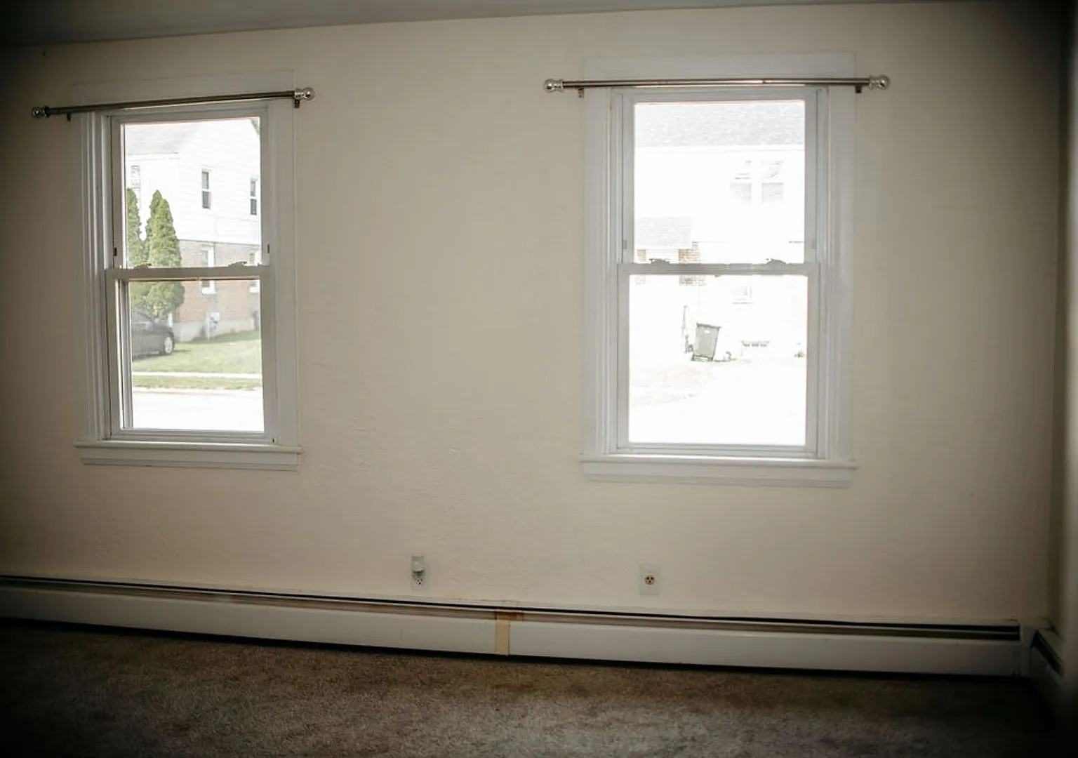 1078 Kelly Dr — Photo 4