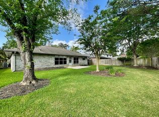 2607 Old Oak Ln, Kingwood, TX 77339