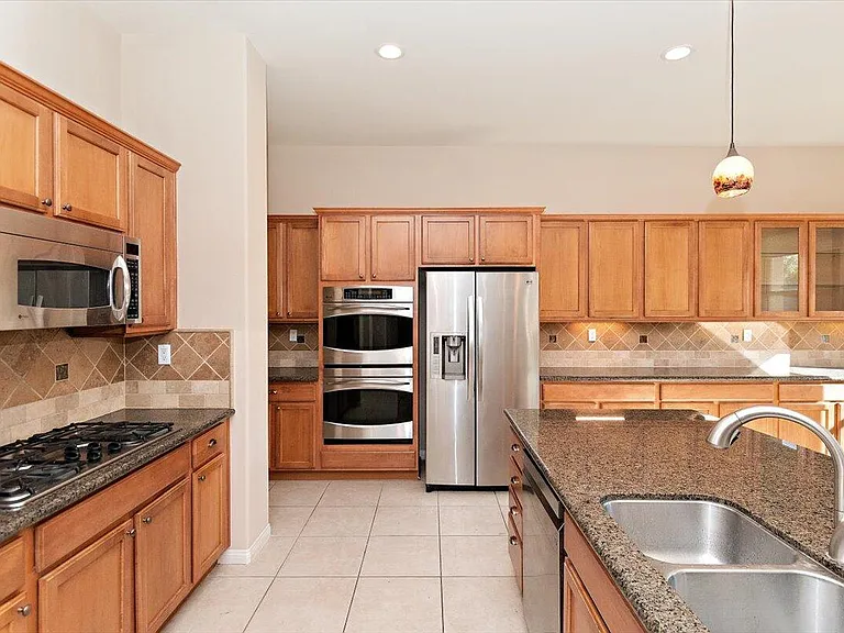 80215 Queensboro Dr #80215 — Photo 23