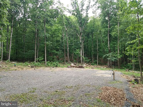 3rd image of 40A Rockview Ln