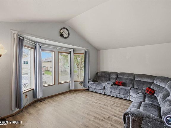 5th image of 1631 Cedrus Ct