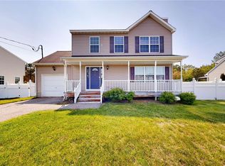 916 Doane Ave, Bellport, NY 11713