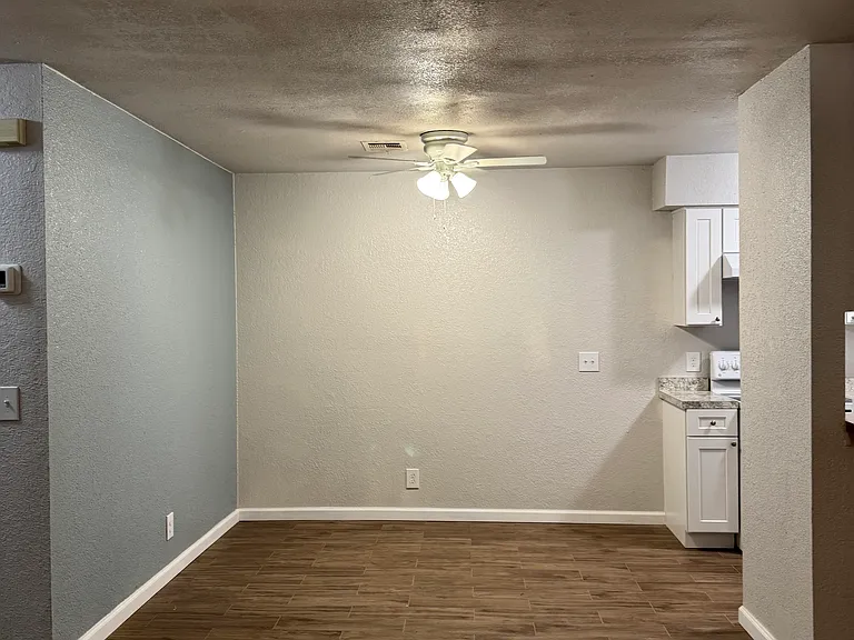 1905 S Southwest Blvd W #1905 — Photo 12