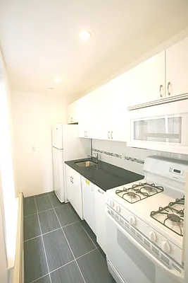 Rented by Corcoran | media 24