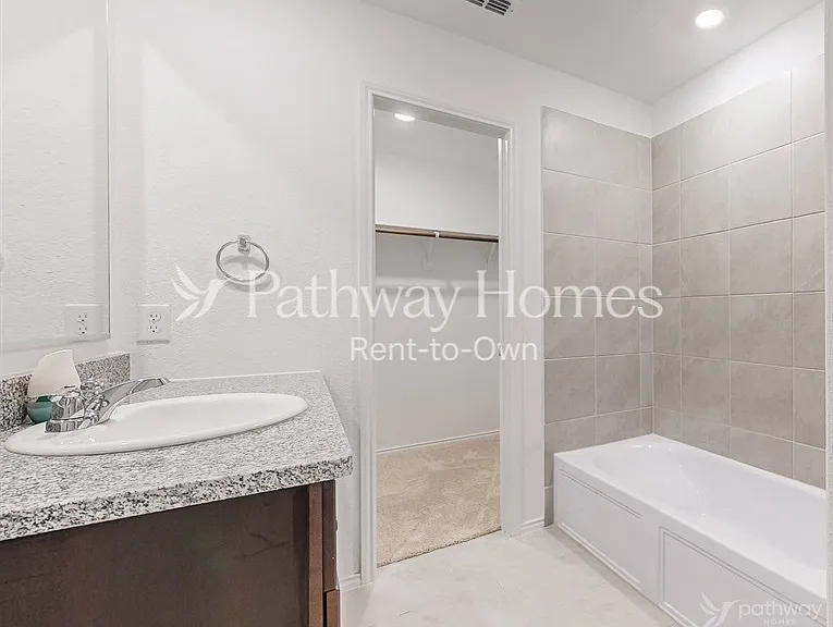 8809 Red Fox Trl — Photo 12