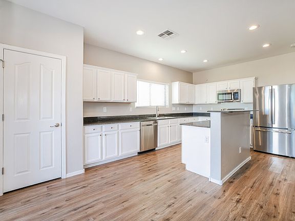5th image of 6095 S 255th Dr