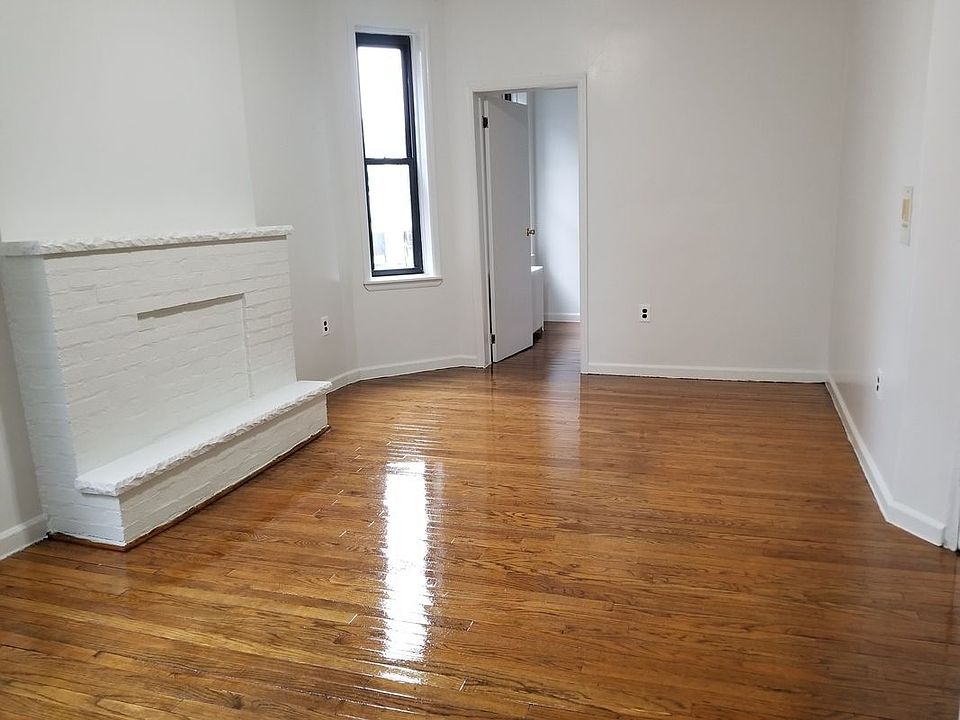 1st image of 641 Hudson St APT 5C