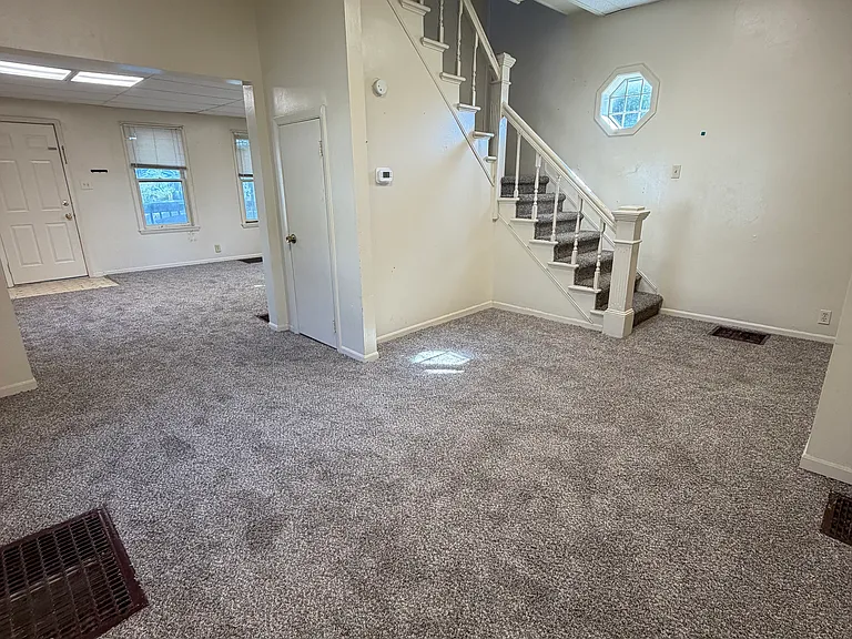1135 W Taylor St — Photo 3
