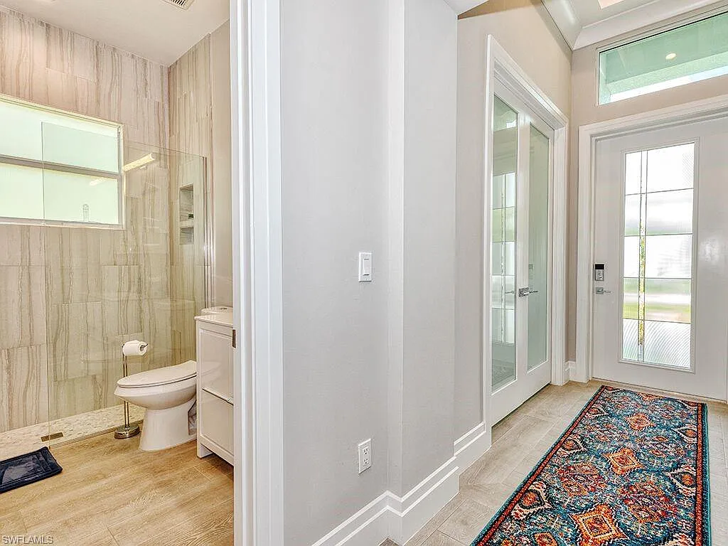 3 bed, 3.0 bath, 1997 sqft, $12,500 — Photo 3