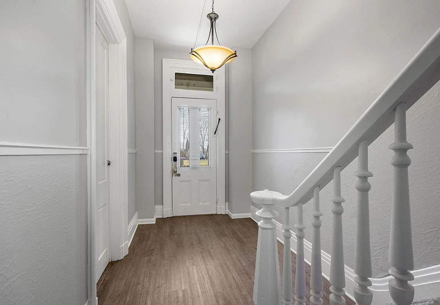 4 bed, 1.0 bath, $3,195 — Photo 3