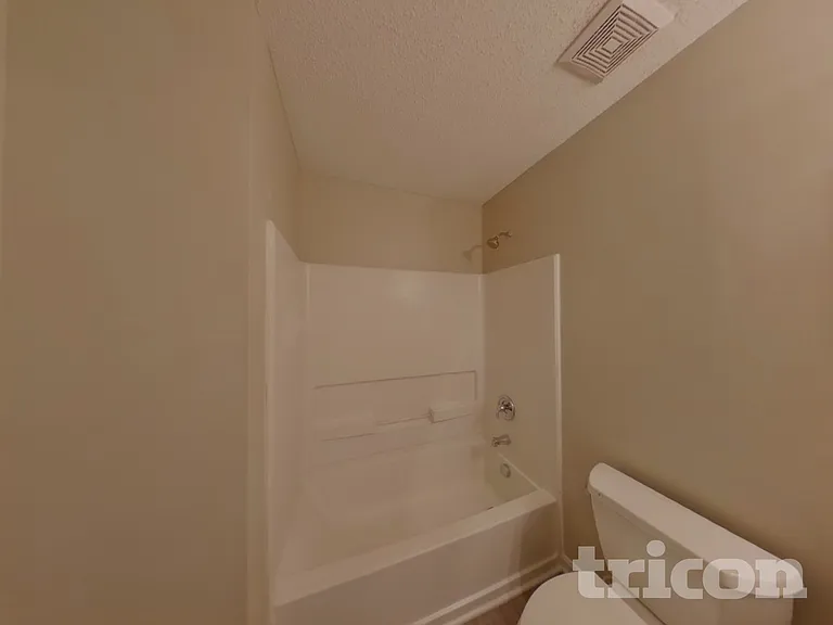 80 Springway Dr — Photo 8