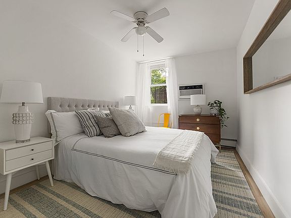 4th image of 651 Vanderbilt St APT 1T
