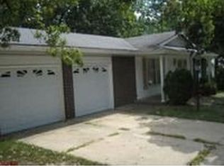 12006 Baresford Dr, Florissant, MO 63033