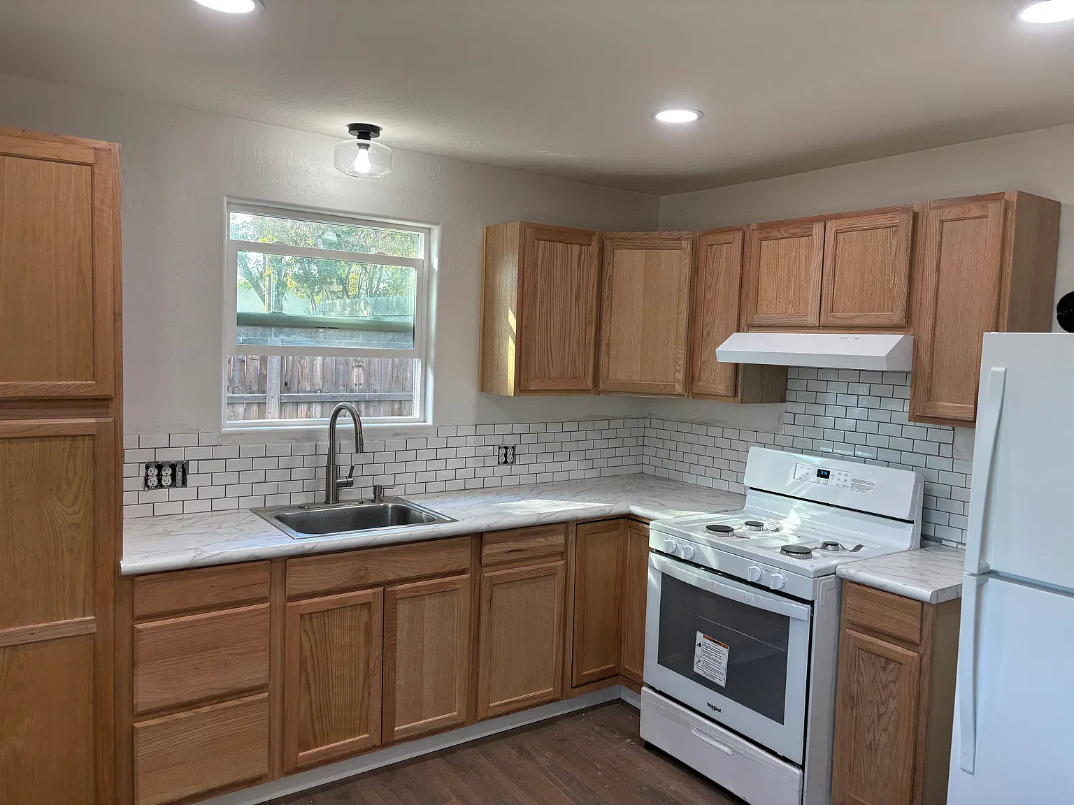 1420 S Linwood St — Photo 4