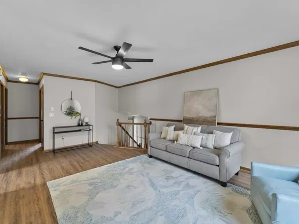 112 Meadow Ln, Deforest, WI 53532