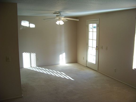 3rd image of 1525 W El Alba Way