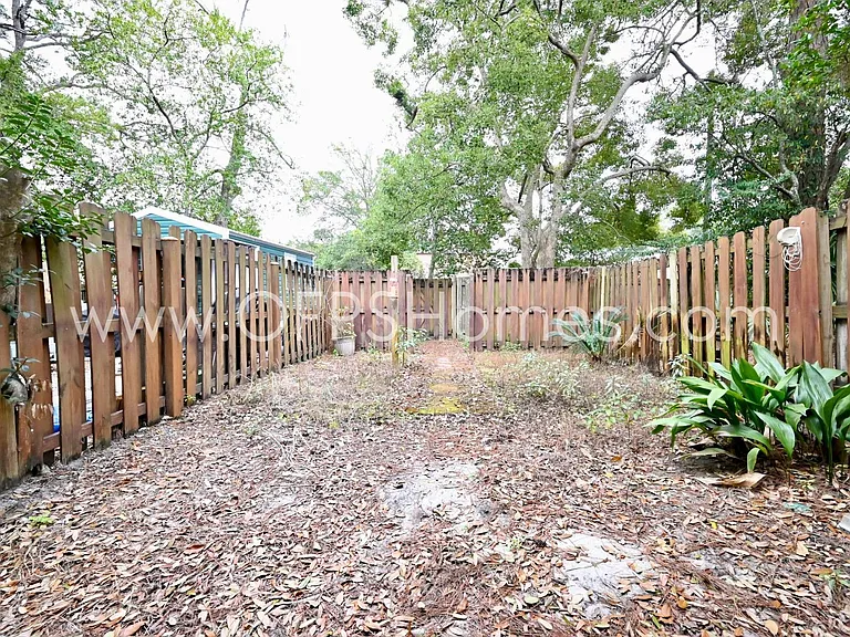 206 4th St SE #B5 — Photo 30
