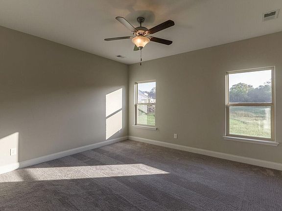 5th image of 142 Auxley Ct Lot 30