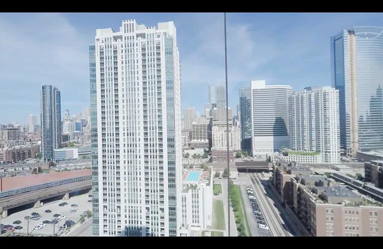350 N Desplaines St — Photo 12