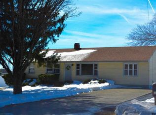 242 Middletown Rd, Waterford, NY 12188